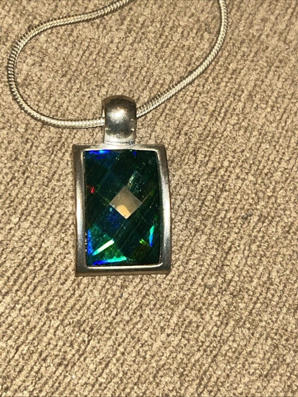 KC Jewelry Silver Chain Aqua Prism Stone Pendant Lots of Sparkle